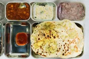 2 Paneer Stuffed Tawa Naan