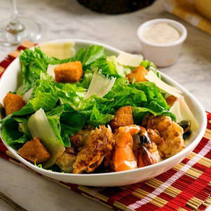 Caesar's salad chicken & maple bacon