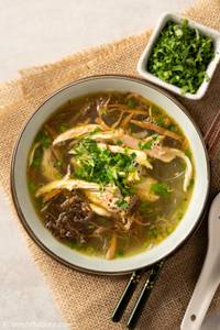 Vietnamese Noodle Clear Soup [Chicken]
