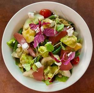Avocado Pear Salad