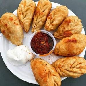 Paneer Fried Momos (6Pcs)
