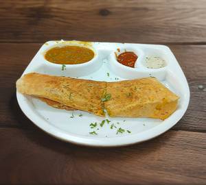 Onion butter masala dosa