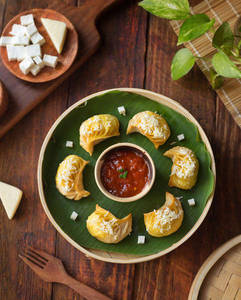 Paneer Cheese Momos [6 Pieces]