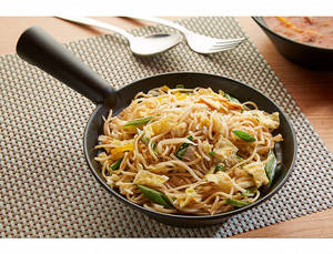 Prawns Stir-fried Hakka Noodles