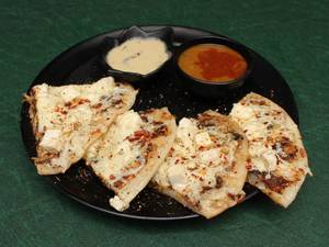 Cheese Corn Paneer Uttapam