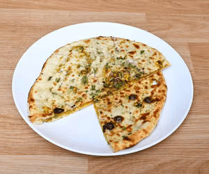 Stuffed Kulcha.