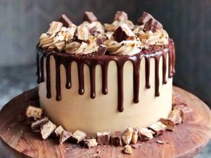 Choco Snickers Cake