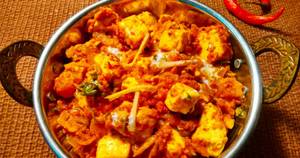 Spl Handi Paneer Masala 350ml And 3 Butter Roti With Sweet