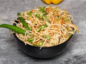 Veg Chilli Garlic Noodles (Serving 1)