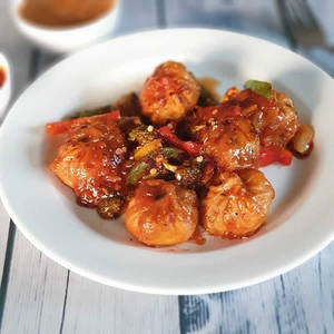 Mutton Chilly Momos (6 Pcs)