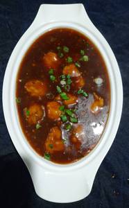 Dice Chicken In Manchurian Sauce (gravy)