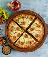 Chicken Seekh Pizza 9 Inchs