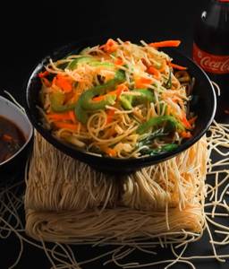 Veg Hakka Noodles