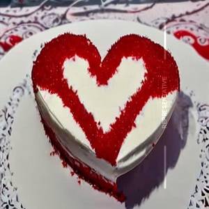 Red White Small Heart Cake