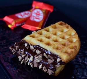 Kitkat Waffle (HALF)