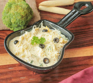 White Sauce Penne Pasta 