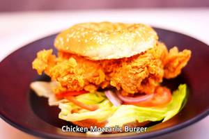 Chicken Mozzarlic Burger