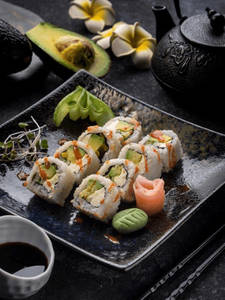 Sriracha Blush Roll