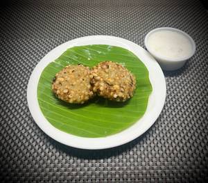 Sabudana Vada With Sweet Curd