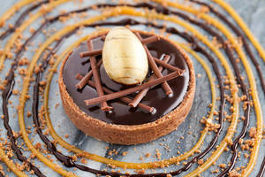 Salted Caramel Chocolate Tart