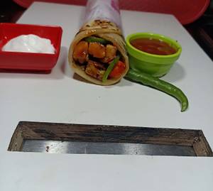 Chilli paneer roll
