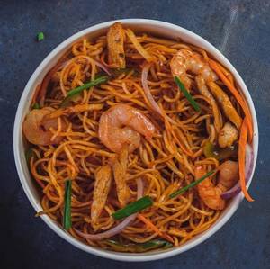 Schezwan Hakka Noodles Non-veg