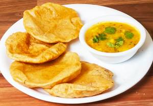 Puri With Aloo Sabji [4 Pcs]