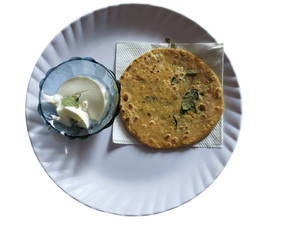 Aloo Parathaa [ 1 Pc ] With Curd
