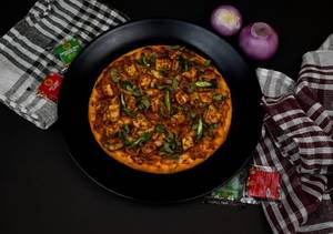 Andhra Chicken Pizza