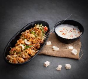Paneer Tikka Biryani With Raita & Papad