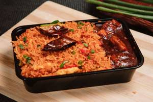 Chicken Schezwan Fried Rice Box ( Spicy )