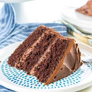Light Chocolate Pastry (2 Pcs)