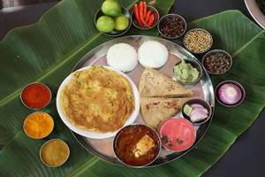 Egg Thali With Chapati