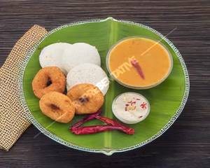 Plate Idli & Single Vada