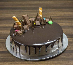 Chocolate kitkat cake..