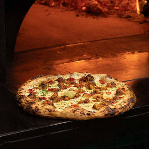 Surfers Treasure Pizza