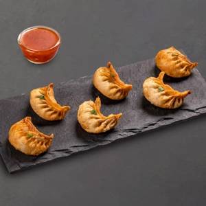 Fried Chicken Classic Momos with Momo Chutney