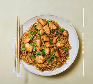 Pan Fried Noodles Chicken