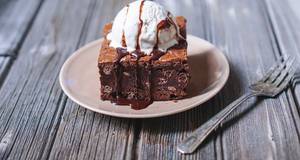 Brownie With Ice Cream                      