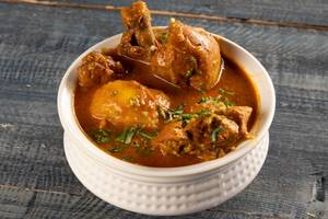 Chicken Jhol With Aloo [4pcs]
