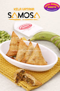 Kela Vatana .Samosa