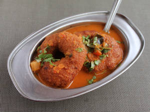 Sambar vada                                         