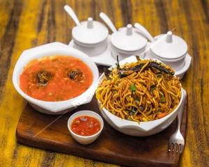 Veg Triple Schzewan Noodles
