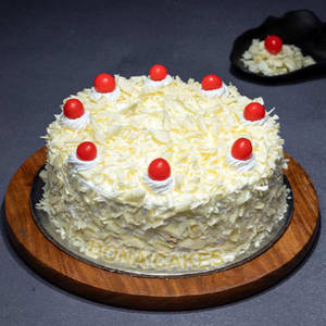 White Forest Creamy Cake [1 Pound]