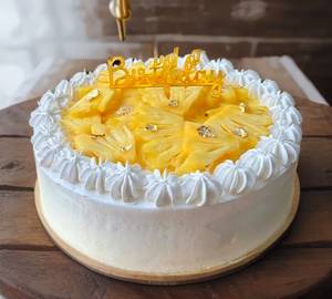 Pineapple cake