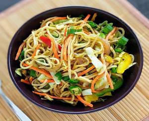 Veg Hakka Noodles