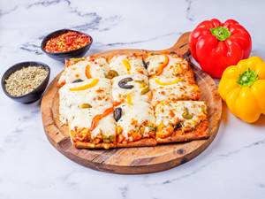 9" Square Peppy Paneer Pizza