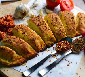 Chicken Tikka Garlic Bread