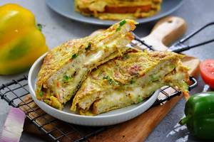 Chilli Cheese Bread Omelette