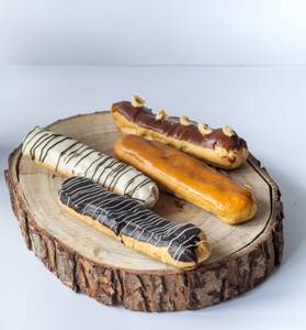 Box Of Eclairs (4 Pcs)
